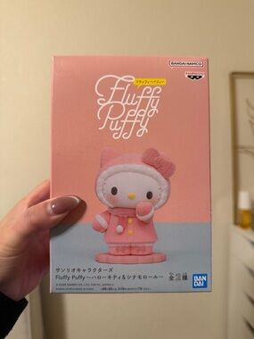Fluffy Puffy Hello Kitty Figure